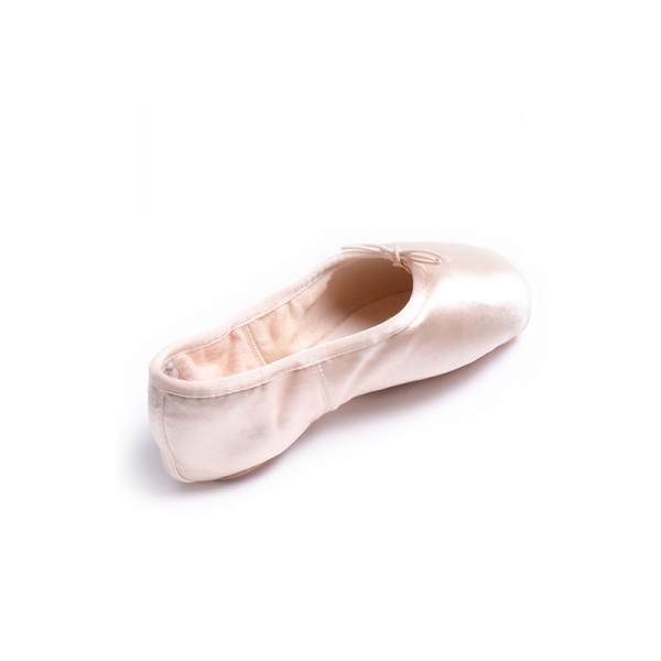stretch pointe shoes